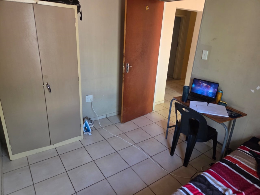 8 Bedroom Property for Sale in Brandwag Free State